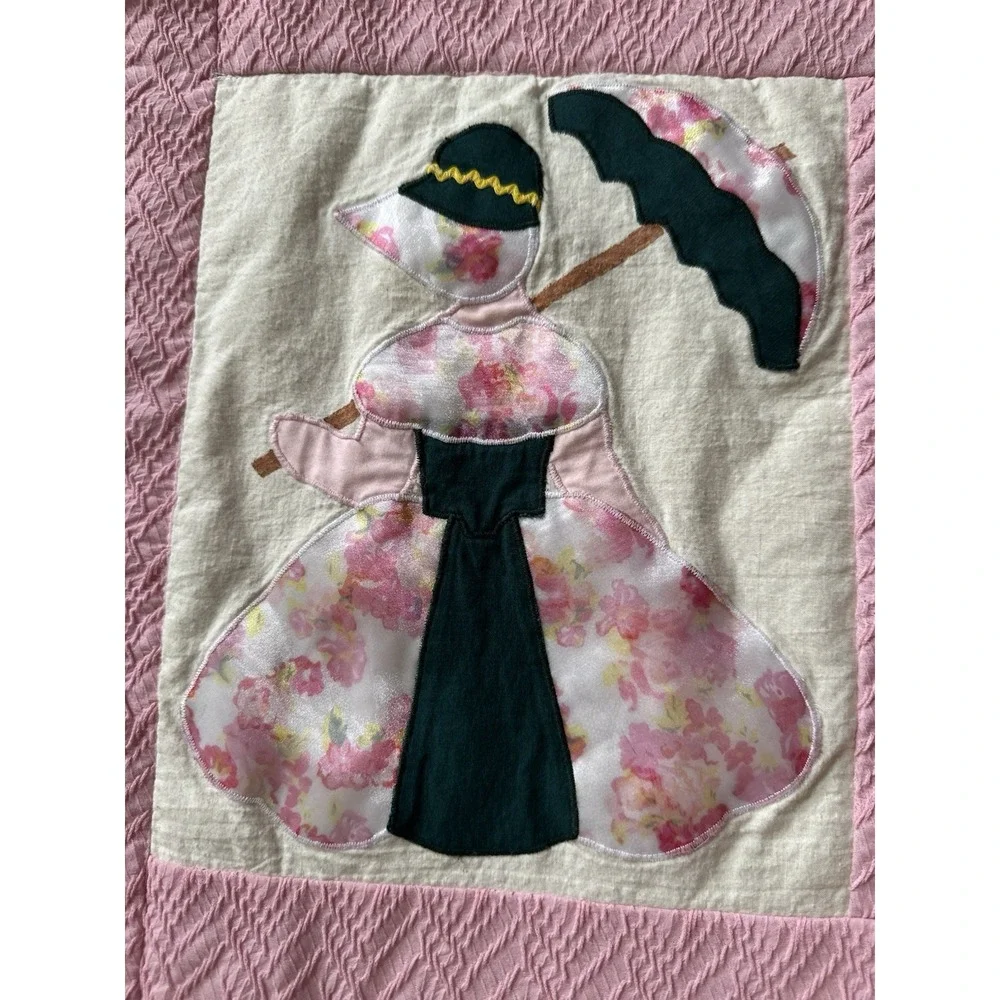 Vintage Handmade Sunbonnet Sue Applique Quilt Pink Floral Lace 75x56 Twin Throw